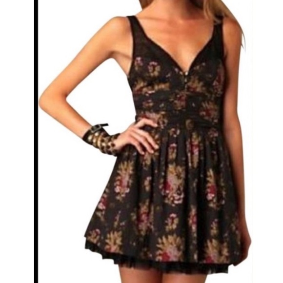 Free People Dresses & Skirts - Free People Dazzling Ditsy floral mini dress 6